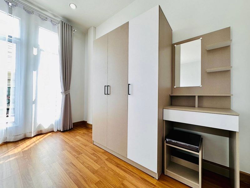 รูป ขายทาวน์โฮมรีโนเวทใหม่ ม.เดอะเซ็นทรัลไลฟ์ สวนเสือ ศรีราชา - รูปที่ 2/19