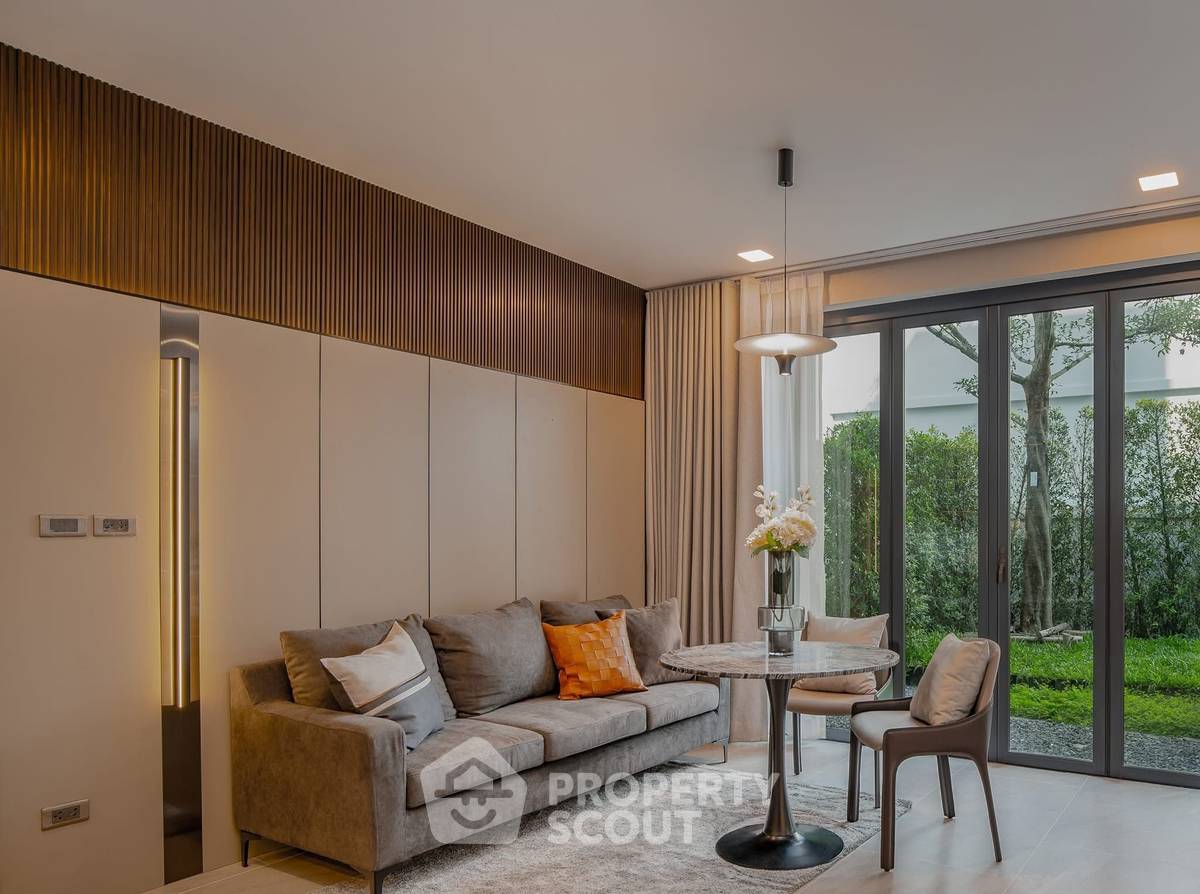 รูป บ้าน 4-ห้องนอน ที่ วีเว่ กรุงเทพกรีฑา ใกล้ กรุงเทพกรีฑา (ID 2514144) - รูปที่ 9/30