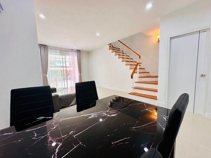 รูป ขายทาวน์โฮมรีโนเวทใหม่ ม.เดอะเซ็นทรัลไลฟ์ สวนเสือ ศรีราชา - รูปที่ 19/19