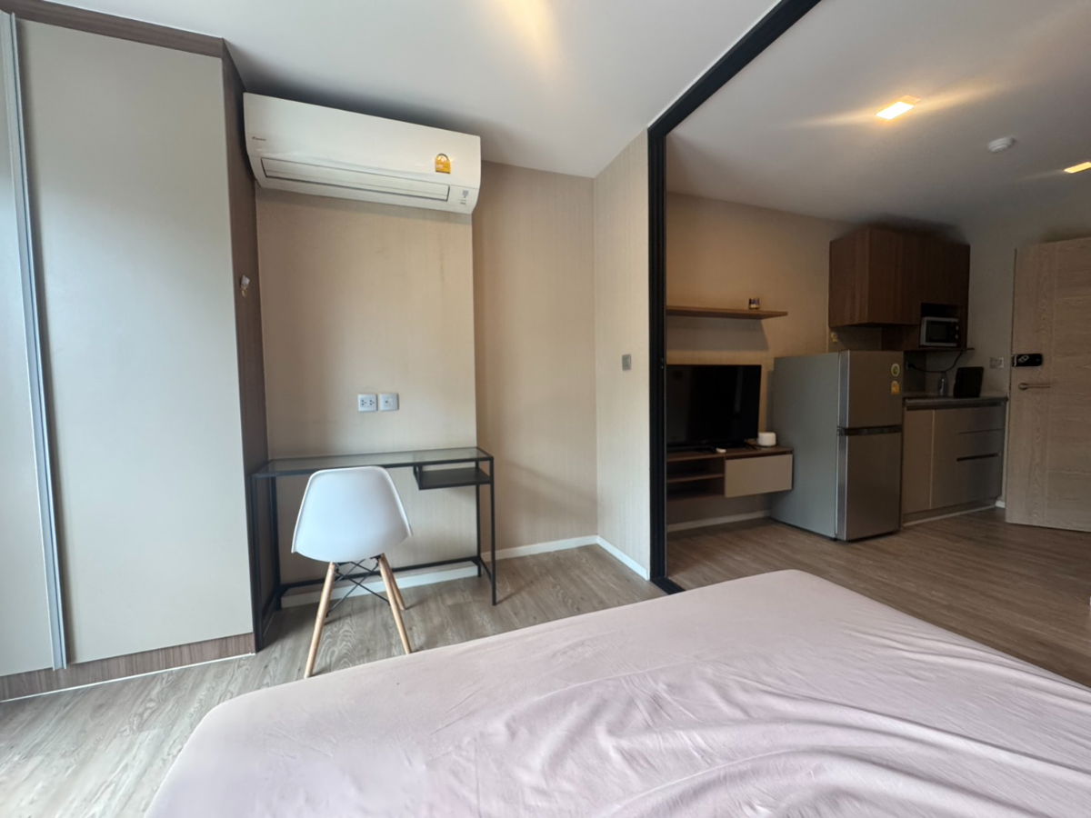 รูป ขาย เคฟ ทาวน์ สเปซ Kave town space ข้างม.กรุงเทพ เฟอร์ไฟฟ้าครบ มีเครื่องซักผ้า พร้อมอยู่ ให้หมด - รูปที่ 4/19