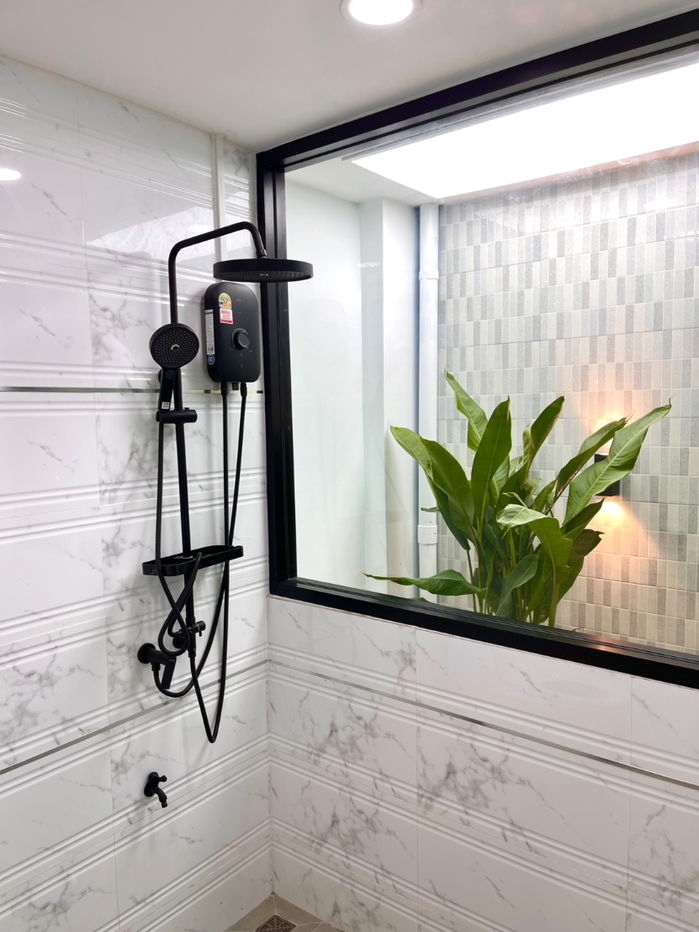 รูป  S1022 ขายทาวน์โฮม ลาดพร้าว 93 ทะลุ ลาดพร้าว 101 แยก 19  🔥 รวมเฟอร์นิเจอร์ + เครื่องใช้ไฟฟ้าพร้อมอยู่ (ยกบ้าน)  🔥 เพียง 5.99 M พิเศษ ฟรีโอนน !!! - รูปที่ 27/44