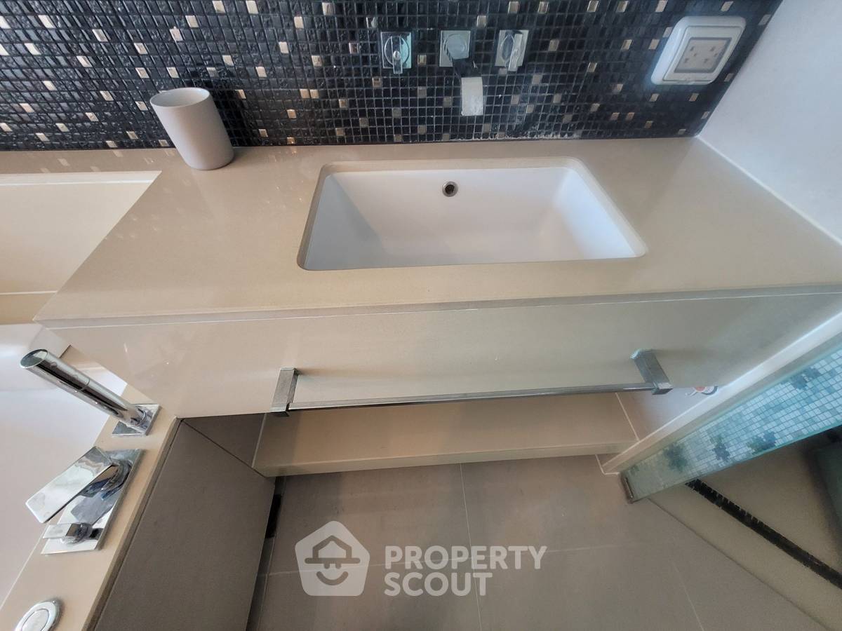 รูป คอนโด 1-ห้องนอน ที่ ดิ แอดเดรส สาทร ใกล้ BTS เซนต์หลุยส์ (ID 1842658) - รูปที่ 13/14