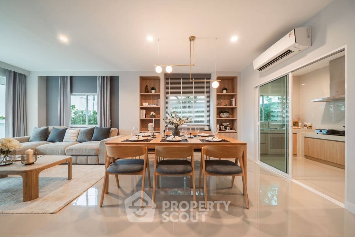 picture 4-BR House at Nirvana ABSOLUTE Krungthep Kreetha in Saphan Sung (ID 2480336) - 2/23