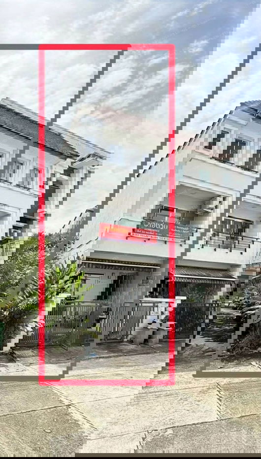 รูป ขายด่วน!!  บ้านทาวน์โฮม บ้านกลางเมือง เดอะ รอยัลโมนาโค ศรีนครินทร์ 24  HOME OFFICE สวยพร้อมเข้าอยู่  เข้าออกสะดวก  - รูปที่ 1/13