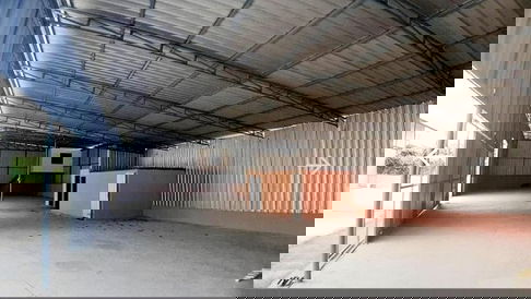 Warehouse for rent in Bangkok Kreetha, 330 sq.m., 2 offices, 2 bathrooms. Available for rent from February 1st, 2026. Price: 45,000 baht