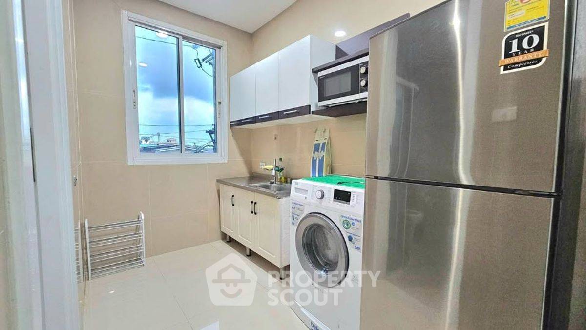 picture 2-BR Condo at Happy Condo Ladprao 101 in Khlong Chaokhun Sing (ID 2190970) - 4/13