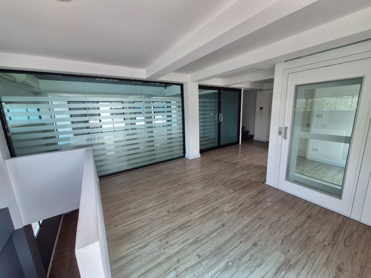 รูป ขาย⭐Home Office 4.5 ชั้น พร้อมลิฟท์⭐เกษตร-นวมินทร์⭐327 ตร.ม⭐กั้นห้องพร้อมใช้งาน - รูปที่ 8/15