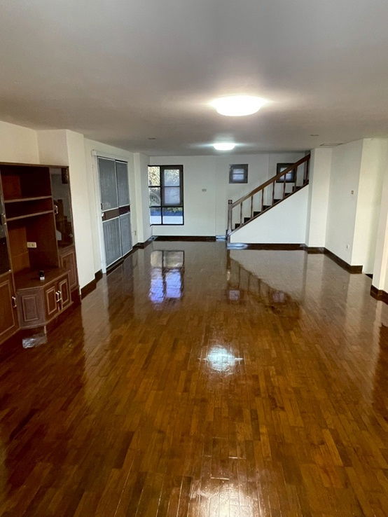 รูป ขายบ้านหมู่บ้าน 180 บางปู บีชเฮาส์ 2 หลัง บ้านสวยมาก - รูปที่ 2/8