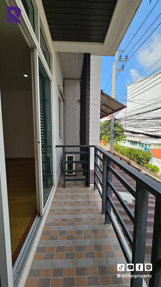 รูป ขายทาวน์โฮม 3.5 ชั้น ราคาถูกที่สุด เดอะ รูฟ แจ้งวัฒนะ (The Roof Cheangwattana) หลังเซ็นทรัลแจ้งวัฒนะ - รูปที่ 19/33