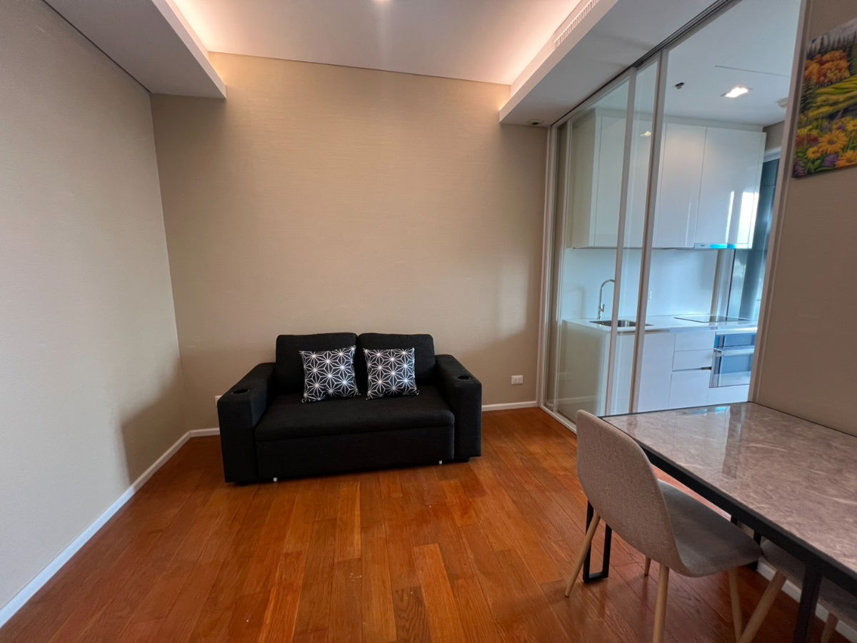 รูป ให้เช่าราคาถูก คอนโดห้องใหม่ The Saint Residences 2-Bed ชั้นสูง ห้องสวย - รูปที่ 3/12