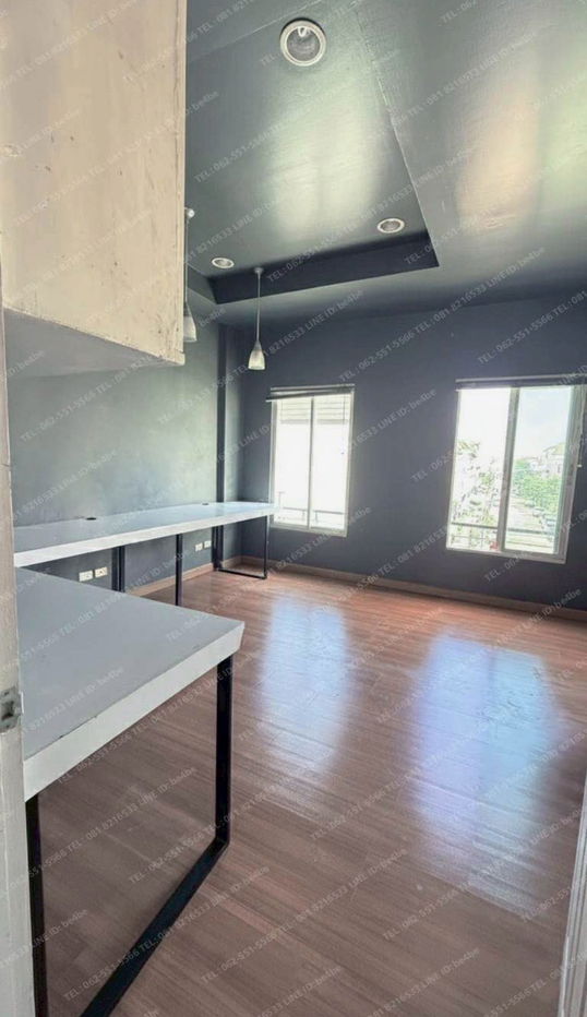 รูป ขายด่วน!!  บ้านทาวน์โฮม บ้านกลางเมือง เดอะ รอยัลโมนาโค ศรีนครินทร์ 24  HOME OFFICE สวยพร้อมเข้าอยู่  เข้าออกสะดวก  - รูปที่ 10/13