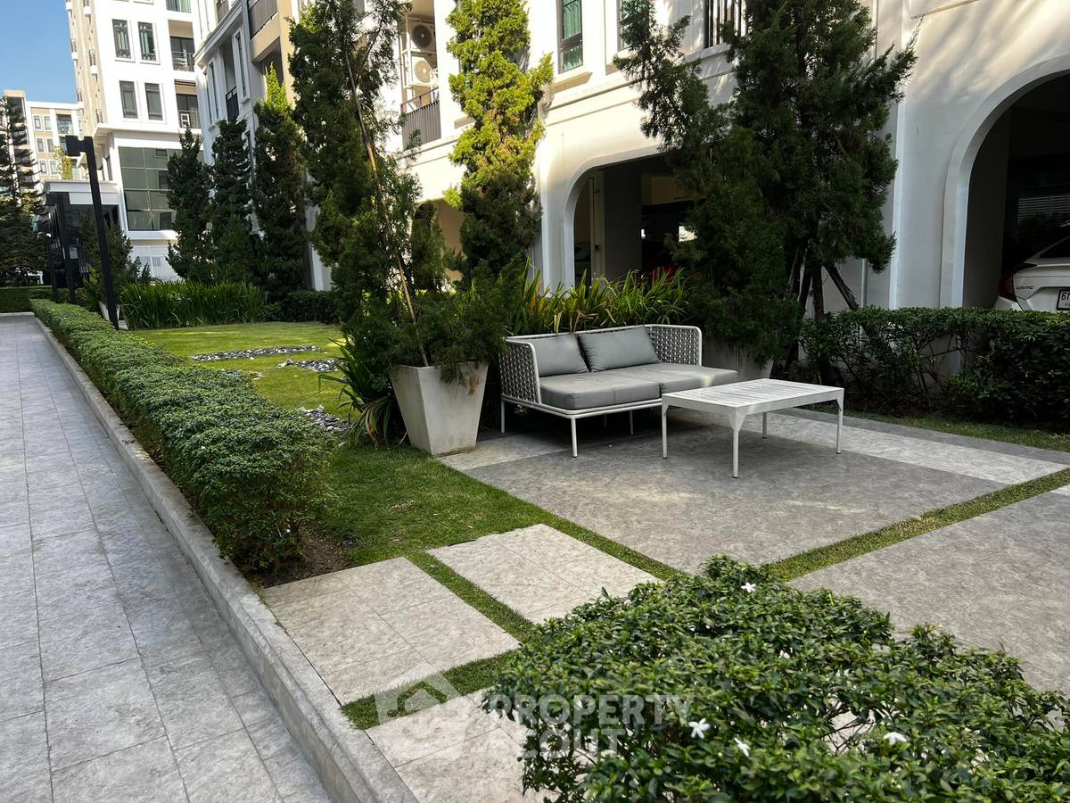 picture 1-BR Condo at Aspire Asoke-Ratchada near MRT Phra Ram 9 (ID 2015293) - 11/13