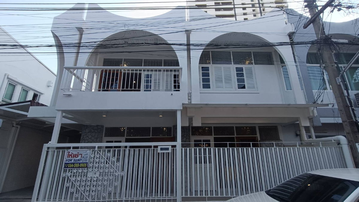 รูป WS6267 🏡 ให้เช่า บ้านรีโนเวทใหม่ ย่านเอกมัย–ทองหล่อ ใกล้ BTS เอกมัย เพียง 90,000 บาท / เดือน - รูปที่ 1/16