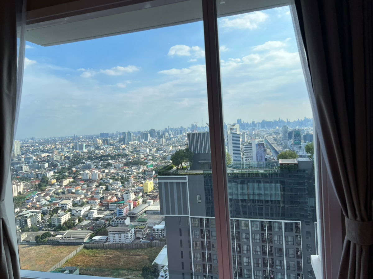 รูป ให้เช่าราคาถูก คอนโดห้องใหม่ The Saint Residences 2-Bed ชั้นสูง ห้องสวย - รูปที่ 10/12