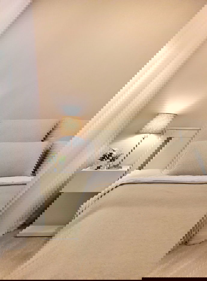 picture Condo for rent! 29 sqm. - Next to MRT Phetchaburi , Fully Furnished, Ready to move in. - 4/11