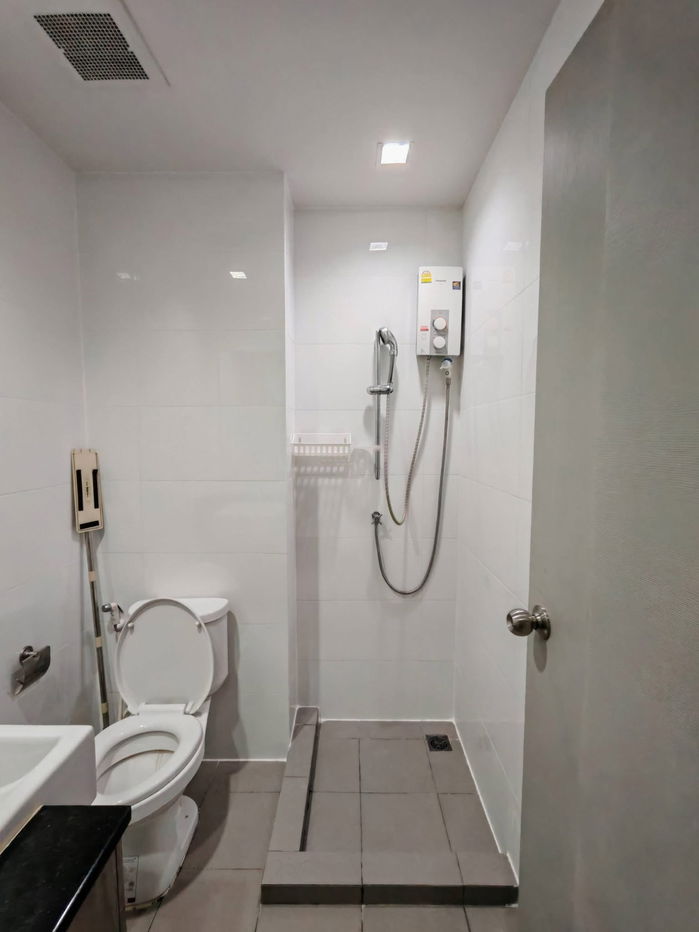 picture ADD line id : @cutecondo available to touring please make appointment here - 5/9