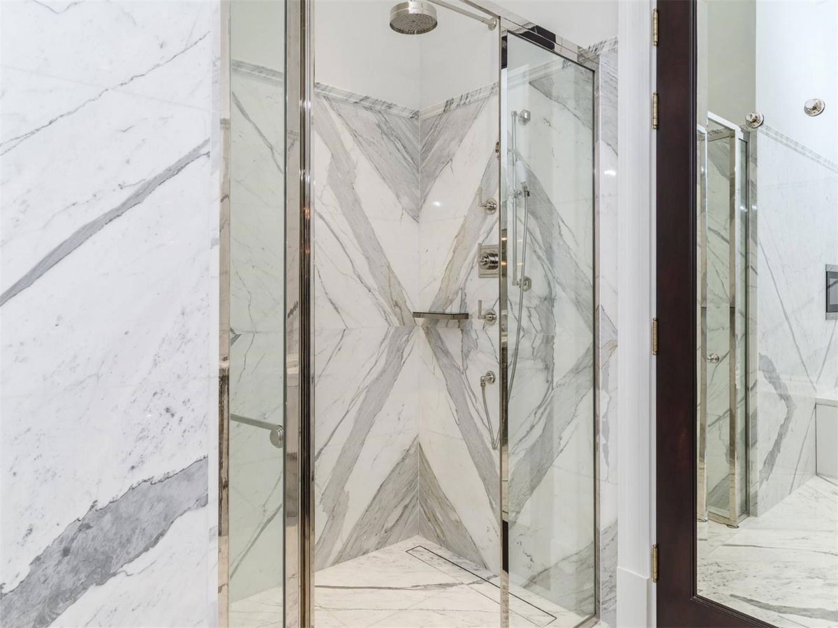 รูป คอนโดมิเนียมหรู 3 ห้องนอน ในทำเลที่ยอดเยี่ยม - รูปที่ 12/38