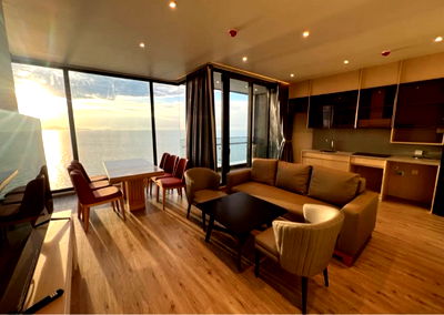 คอนโดให้เช่า : Super luxury ✨ AROM WONGAMAT 🔥 Line ID @034etfin 📲 2 Bedroom 2 Bathroom ✨ Sea view