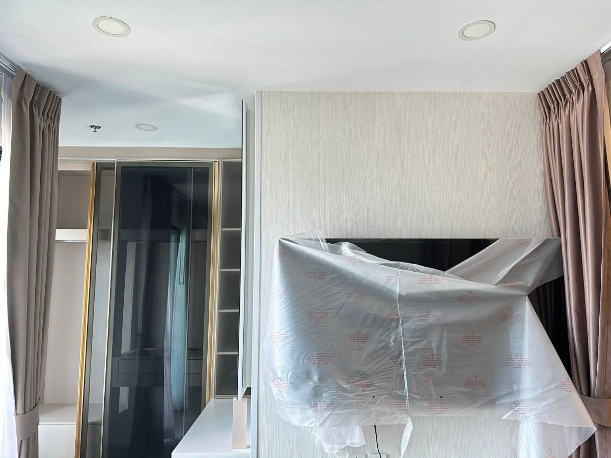 รูป Ideo Q Ratchathewi【𝐑𝐄𝐍𝐓】🔥ห้องโปร่ง โทนคลีน ใช้ชีวิตได้แบบไม่อึดอัด มินิมอลที่คิดมาแล้ว อยู่จริง ใช้จริง🔥 ติดต่อไลน์ไอดี: @hacondo - รูปที่ 3/5