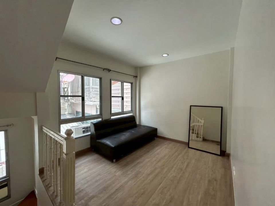 รูป ขาย ซื้อ ทาวน์โฮม พระราม 9 รามคำแหง บ้านกลางเมือง เดอะ ปารีส พระราม9-รามคำแหง ราคาถูก สนใจ Line: @951qfbfi - รูปที่ 2/13