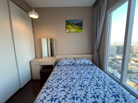 ให้เช่าราคาถูก คอนโดใหม่ The Saint Residences 2-Bed ชั้นสูง ห้องสวย ระเบียงตะวันออก