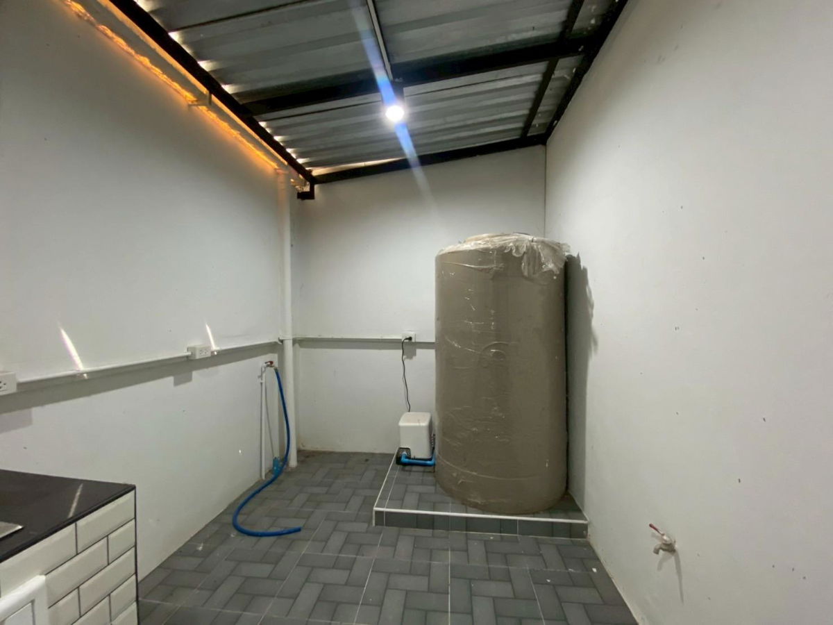 รูป ขายทาวน์โฮม 3 ชั้นมือสอง โครงการมวลชนธานี บางแวก  (Muanchon Thani) บางแค พุทธมณฑล สาย 2 เนื้อที่ 20.2 ตร.ว.  ใกล้รถไฟฟ้า MRT หลักสอง และ BTS บางหว้า  - รูปที่ 8/15