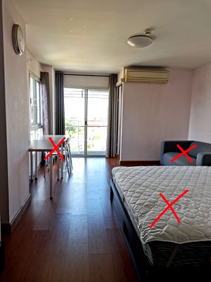 Condos for sale Bangna - Trat  : For sale B condo ( 8th floor conner room 35 sq.m.,tower A) Cheaper than appraised price