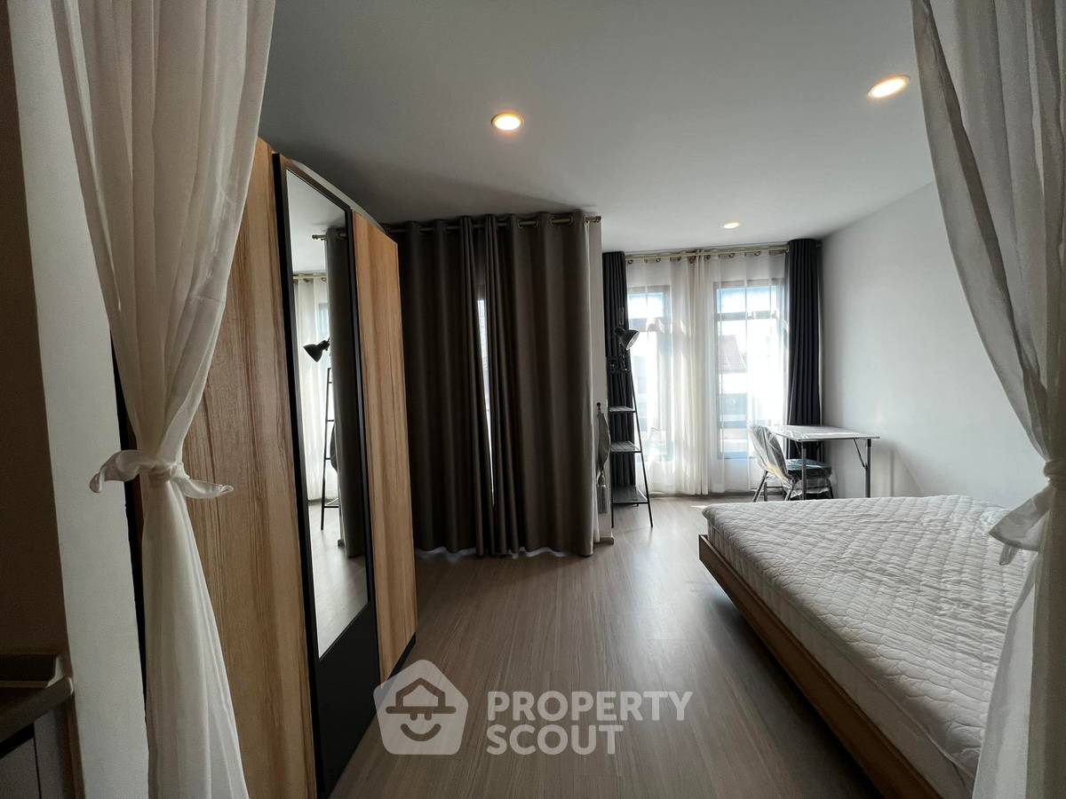 picture 1-BR Condo at Aspire Asoke-Ratchada near MRT Phra Ram 9 (ID 2015293) - 8/13