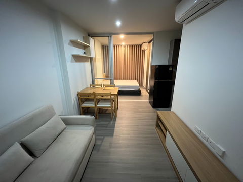 ให้เช่า เดอะ เพรสซิเดนท์ จรัญ - แยกไฟฉาย สเตชั่น พื้นที่ 28 ตร.ม. ชั้น 22 ( มีเครื่องซักผ้า )