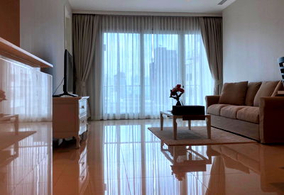 Condos for rent BTS Chit Lom : 185 Ratchadamri. 2beds 108sqm. Line id: @pfagent