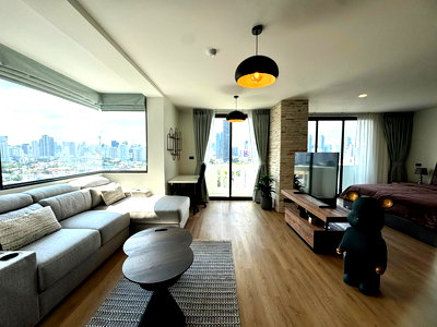 ขายคอนโด : ขาย ห้อง Large Studio คอนโด JC Tower เจซี ทาวเวอร์ ซอยทองหล่อ 25 วิวเมืองสวยมาก