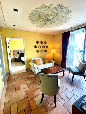 Condos for rent : 🐱Pet-friendly📍AGUSTON Sukhumvit 22, 3 BR, 4 BA with a bathtub, separate Thai kitchen