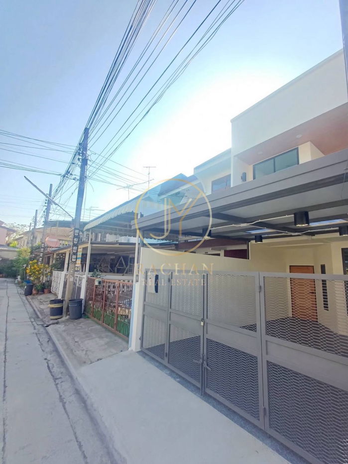 รูป ขายด่วน ทาวน์เฮ้าส์ 2 ชั้น รีโนเวทใหม่ หมู่บ้านอยู่เจริญ ดอนเมือง วิภาวดีรังสิต37 เนื้อที่ 17.5 ตร.ว  - รูปที่ 3/20