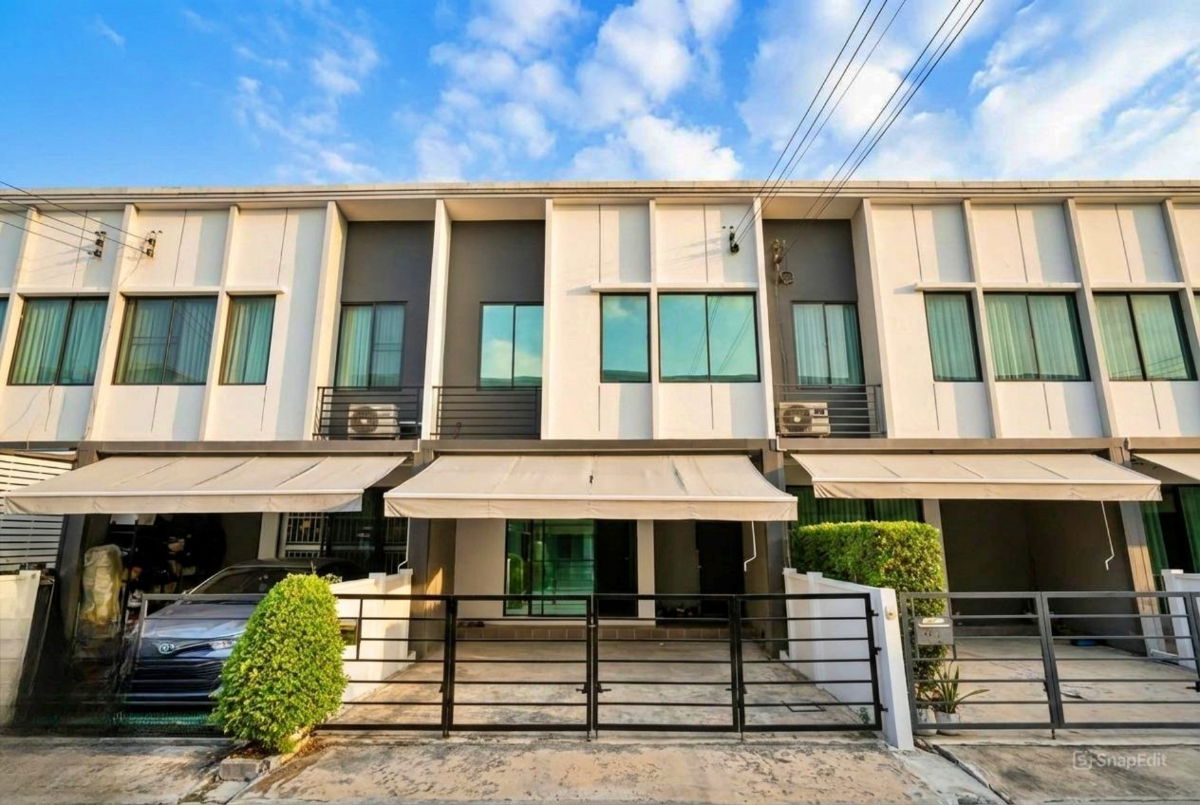 รูป ขายทาวน์เฮ้าส์ พลีโน่ รามอินทรา | Pleno Ramintra  ใกล้จุดขึ้น-ลงทางด่วนฉลองรัช - วงแหวน  ไปพระราม 9 - เอกมัย สะดวก - รูปที่ 1/16