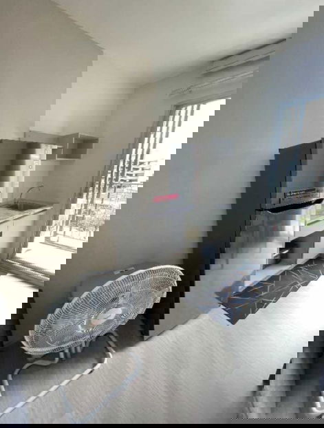 รูป คอนโดให้เช่าPlum Condo InterchangeRAM60 27 ตรม.1ห้องนอน ตึก B ชั้น6 เฟอร์นิเจอร์และเครื่องใช้ไฟฟ้าครบ วิวถนน ไม่มีตึกบัง - รูปที่ 5/8