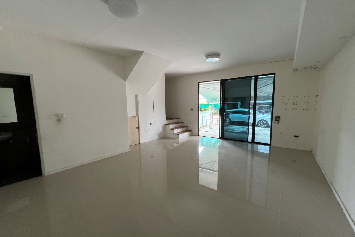 รูป ขายทาวน์เฮ้าส์ พลีโน่ รามอินทรา | Pleno Ramintra  ใกล้จุดขึ้น-ลงทางด่วนฉลองรัช - วงแหวน  ไปพระราม 9 - เอกมัย สะดวก - รูปที่ 2/16