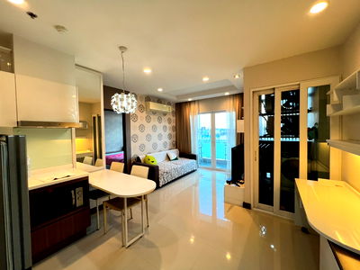 Condos for sale 700 Year Sports Arena Chiang Mai : The Unique @Ruamchok for sale!  Near Meechok plaza 400 m.
