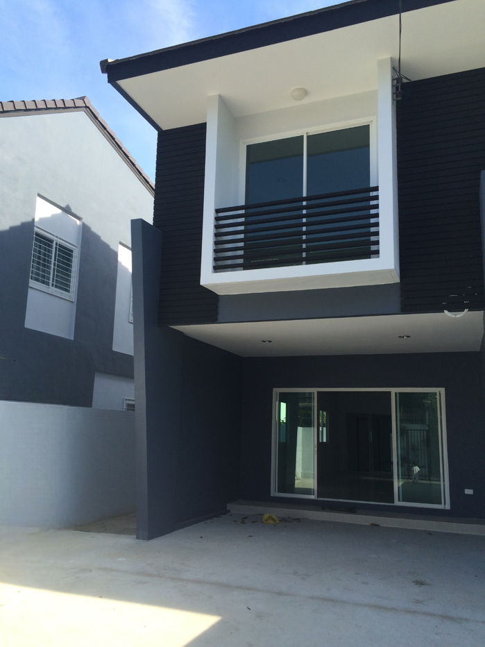 รูป ให้เช่า! ทาวน์โฮมหลังใหญ่ 40 ตร.ว. ใจกลางทำเลทองที่เชื่อมต่อ ม.เกษตร - ลาดปลาเค้า - เกษตรนวมินทร์ - รูปที่ 1/9