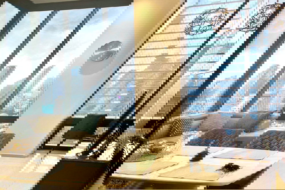 รูป 🔥 สำหรับเช่า !! วิวเมือง, ห้องมุม, ชั้นสูง 28++, ตกแต่งสไตล์โมเดิร์น!! 🔥 Code C20231100701....Ashton Silom, 2 นอน, 2 น้ำ, แต่งครบ, พร้อมเข้าอยู่📣📣 - รูปที่ 2/8