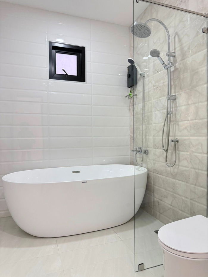 รูป บ้านเดี่ยวสองชั้นสร้างใหม่สวยมาก 5 ห้องนอน 7 ห้องน้ำ สระว่ายน้ำส่วนตัว สวนรอบบ้าน พร้อมอยู่ - รูปที่ 19/28