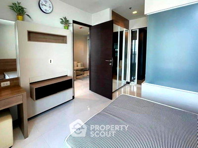 คอนโดให้เช่า : คอนโด 1-ห้องนอน ที่ ริธึ่ม สาทร ใกล้ BTS สะพานตากสิน (ID 878377)