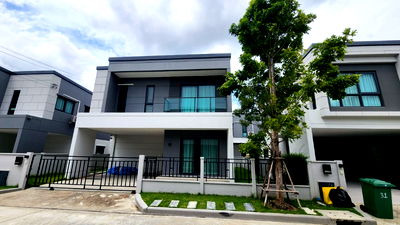 บ้านเดี่ยวให้เช่า : 🏡#PT2312_165 🏡💥ด่วน💥ว่างชัวร์ รีบคลิก ก่อนหลุดมือ‼️ 𝗙𝗼𝗿 𝗥𝗲𝗻𝘁 8️⃣0️⃣k.🔥🔥‼️ บ้านเดี่ยว 2ทำเลหายาก ติดเมกาบางนา ‼️โครงการ   เซนโทรบางนา 