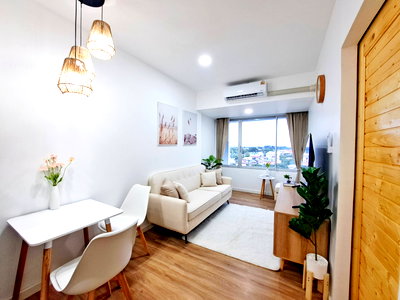 ขายคอนโด : ขายคอนโดเด่น  1 ห้องนอน  1 ห้องน้ำ  1 ห้องครัว  1  ที่จอดรถ