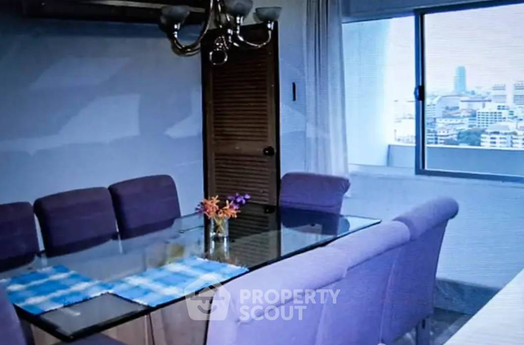 picture 2-BR Condo at 33 Tower near BTS Phrom Phong (ID 547761) - 2/6