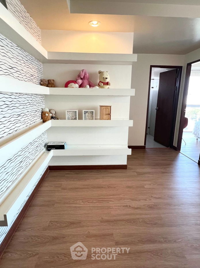 picture 2-BR Condo at The Kris Ratchada 17 near MRT Sutthisan (ID 1991987) - 5/16