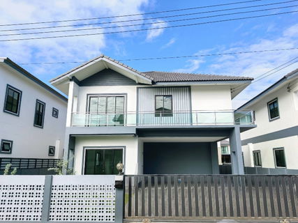 รูปภาพ ปล่อยเช่าบ้านเดี่ยว 2 ชั้น โซนสันทราย ใกล้โรงเรียนต้นกล้า , โฮมโปรสันทราย , รวมโชคมอล์ค , เซนเฟส ( อยู่ในมบ.มรกต ) เดินทสงสะดวก