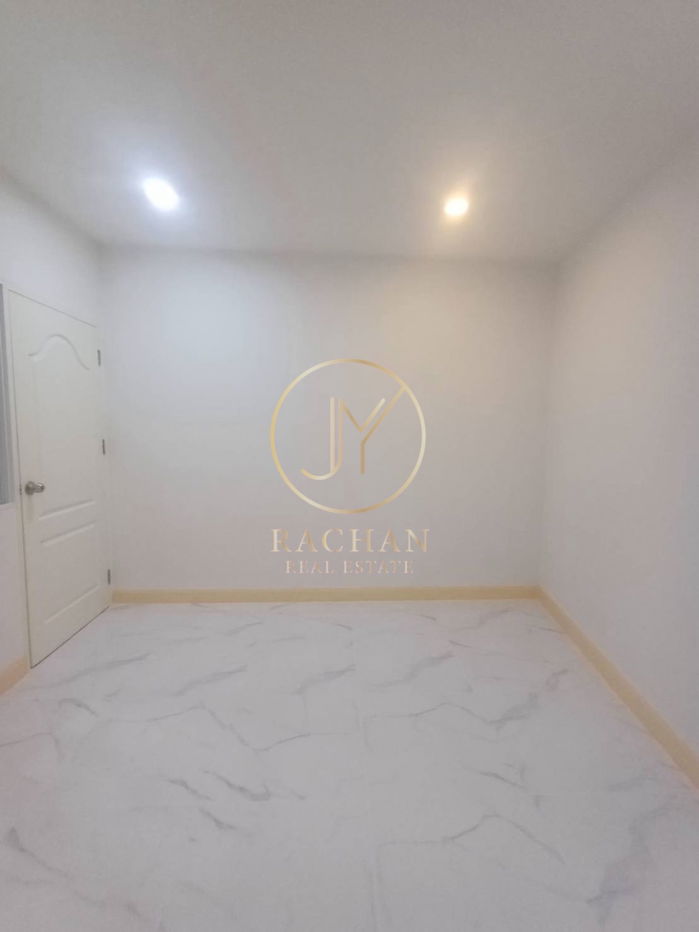 รูป ขายด่วน ทาวน์เฮ้าส์ ชั้นเดียว หลังริมรีโนเวทใหม่ หมู่บ้านพฤกษา3 ซ.วัดลาดปลาดุก เนื้อที่ 28 ตร.ว พื้นที่ใช้สอย 100 ตร.ม - รูปที่ 18/20