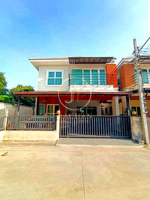 บ้านแฝด บางกรวย นนทบุรี : ขายด่วน บ้านแฝด 2 ชั้น หลังริม หมู่บ้านรัชชา 7 พระราม 5 เนื้อที่ 39.8 ตร.ว พื้นที่ใช้สอย 160 ตร.ม 