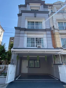 ให้ เช่า ทาวน์โฮม 4 ชั้น Plus Park Avenue ลาซาล–ศรีนครินทร์ 4 นอน 6 น้ำ 300 ตร.ม. | ที่ดิน 22.5 ตร.ว. หลังริม เฟอร์นิเจอร์ครบ พร้อมอยู่