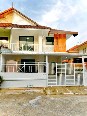 ทาวน์โฮม ธัญบุรี ปทุมธานี : ทาวน์เฮ้าส์หลังมุม รีโนเวทใหม่ หมู่บ้านพฤกษาวิลเลจ 9 คลอง3 คลองหลวง บึงยี่โถ ธัญบุรี ปทุมธานี พร้อมเฟอร์นิเจอร์